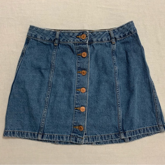 Summer is calling with this Forever 21 Skirt! - Picture 4 of 4